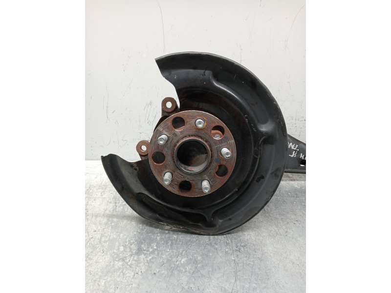 Recambio de mangueta trasera derecha para lexus ct 200h referencia OEM IAM   