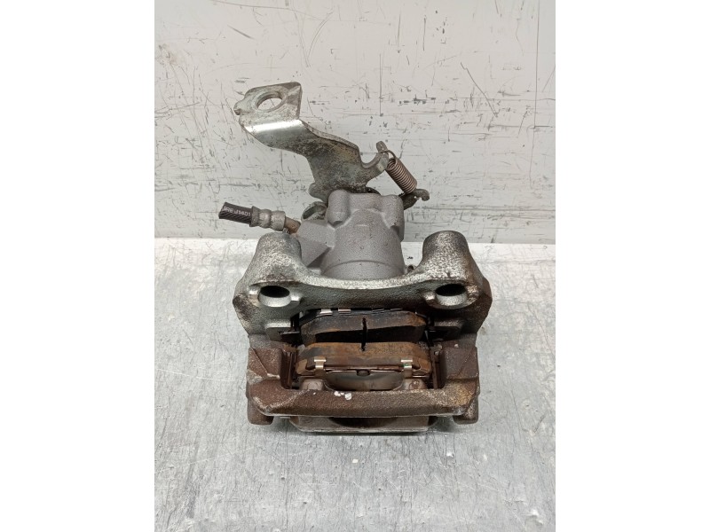 Recambio de pinza freno trasera derecha para lexus ct 200h referencia OEM IAM   
