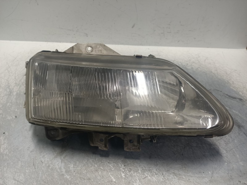 Recambio de faro izquierdo para renault laguna (b56) 1.8 mono cat referencia OEM IAM   