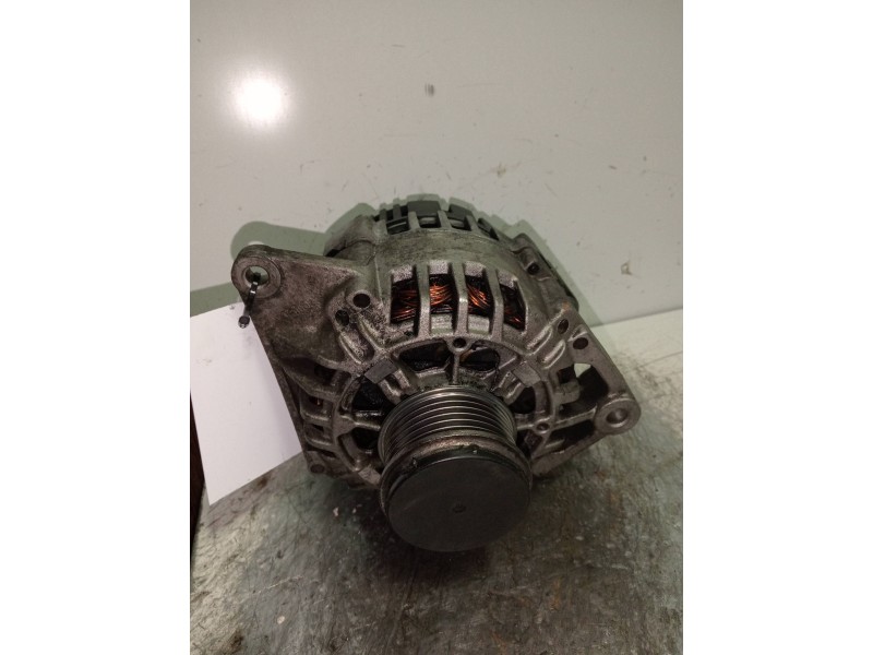 Recambio de alternador para renault megane i fase 2 classic (la..) 1.9 dti century referencia OEM IAM 82000548200  