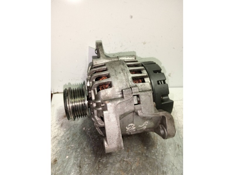 Recambio de alternador para renault megane i fase 2 classic (la..) 1.9 dti century referencia OEM IAM 82000548200  