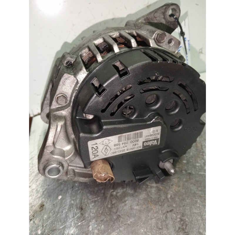 Recambio de alternador para renault megane i fase 2 classic (la..) 1.9 dti century referencia OEM IAM 82000548200  