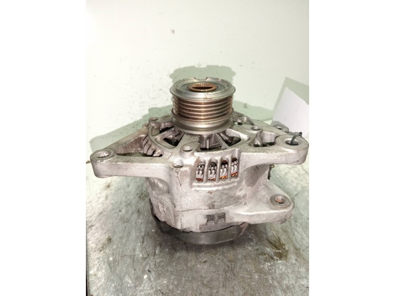 Recambio de alternador para kia cee´d tech referencia OEM IAM 373002A750  