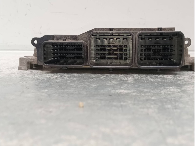 Recambio de centralita motor uce para citroen berlingo cuadro sx referencia OEM IAM 0281018228 9678818280 EDC17C10