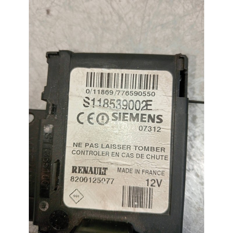 Recambio de conmutador de arranque para renault scenic ii referencia OEM IAM S118539002E 8200125977 