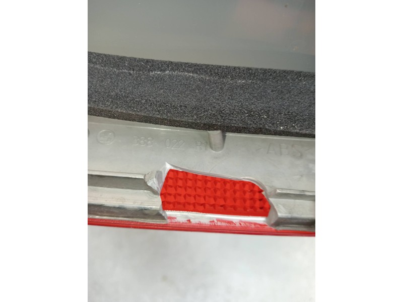 Recambio de piloto trasero derecho para bmw serie 3 berlina (e46) 320d referencia OEM IAM 6907934  