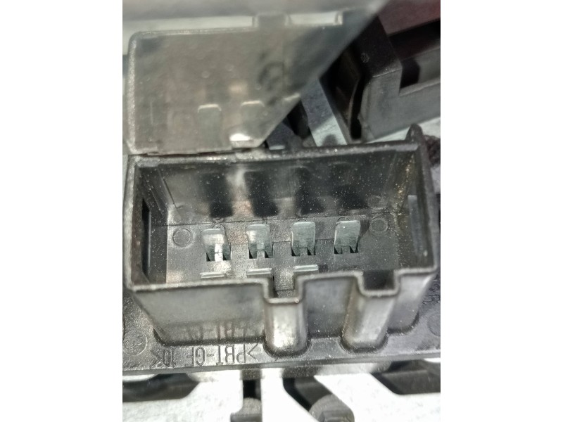 Recambio de piloto trasero derecho para bmw serie 3 berlina (e46) 320d referencia OEM IAM 6907934  