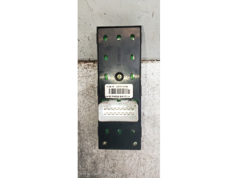 Recambio de mando elevalunas delantero izquierdo para kia cee´d sporty wagon concept referencia OEM IAM 935751H120  5P