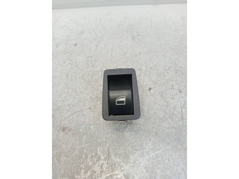 Recambio de mando elevalunas trasero izquierdo para bmw serie 3 berlina (e46) 320d referencia OEM IAM 6902174  