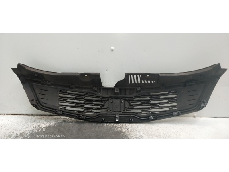 Recambio de rejilla delantera para kia cee´d sporty wagon concept referencia OEM IAM   