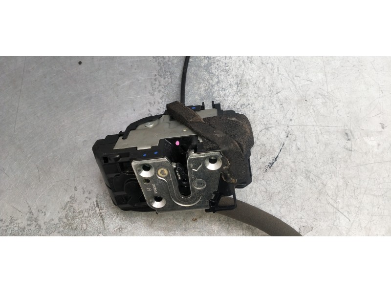 Recambio de motor cierre centralizado delantero derecho para renault koleos referencia OEM IAM    Recambio de motor cierre centralizado delantero derecho para renault koleos referencia OEM IAM