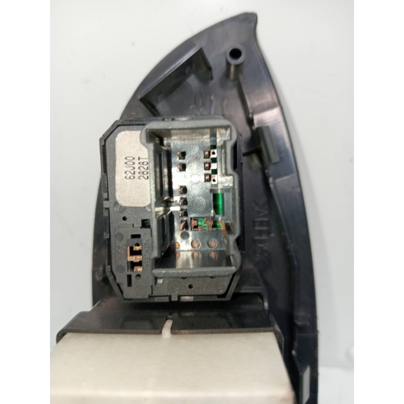 Recambio de mando elevalunas delantero izquierdo para suzuki grand vitara jb (jt) 1,9 ltr. ddis jlx-e 5-türig referencia OEM IAM