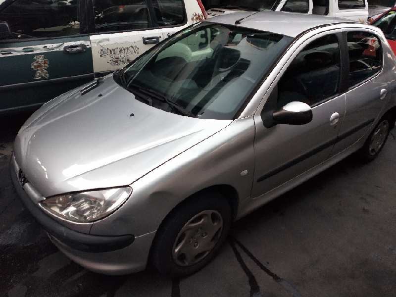 peugeot 206 berlina del año 2003