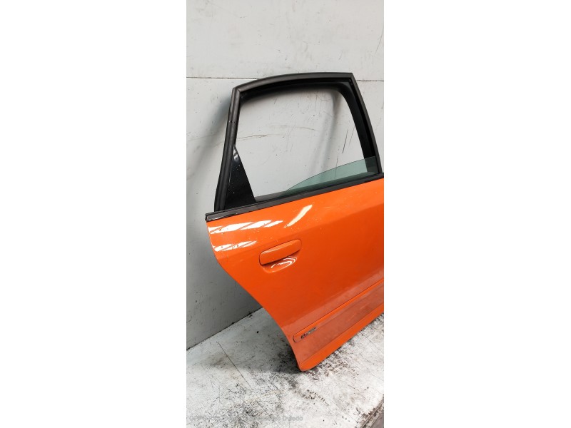 Recambio de puerta trasera derecha para audi a4 berlina (8e) 2.0 referencia OEM IAM   4P
