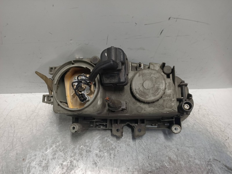 Recambio de faro izquierdo para renault safrane (b54) 2.2 cat referencia OEM IAM    Recambio de faro izquierdo para renault safrane (b54) 2.2 cat referencia OEM IAM