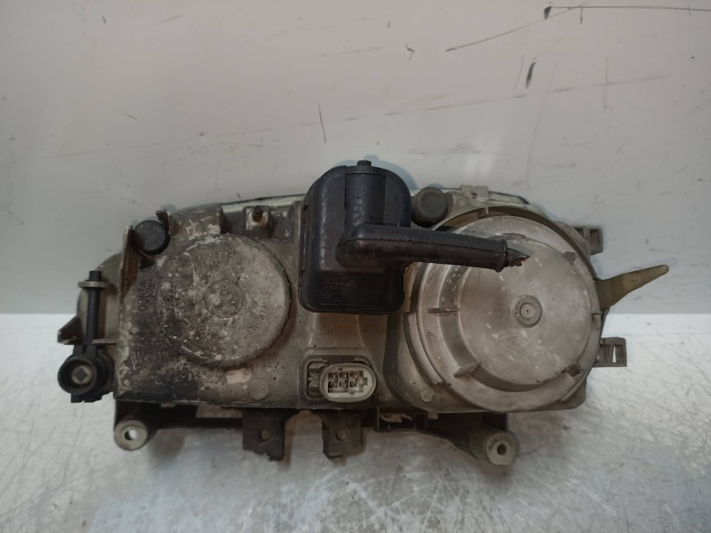 Recambio de faro derecho para renault safrane (b54) 2.2 cat referencia OEM IAM   