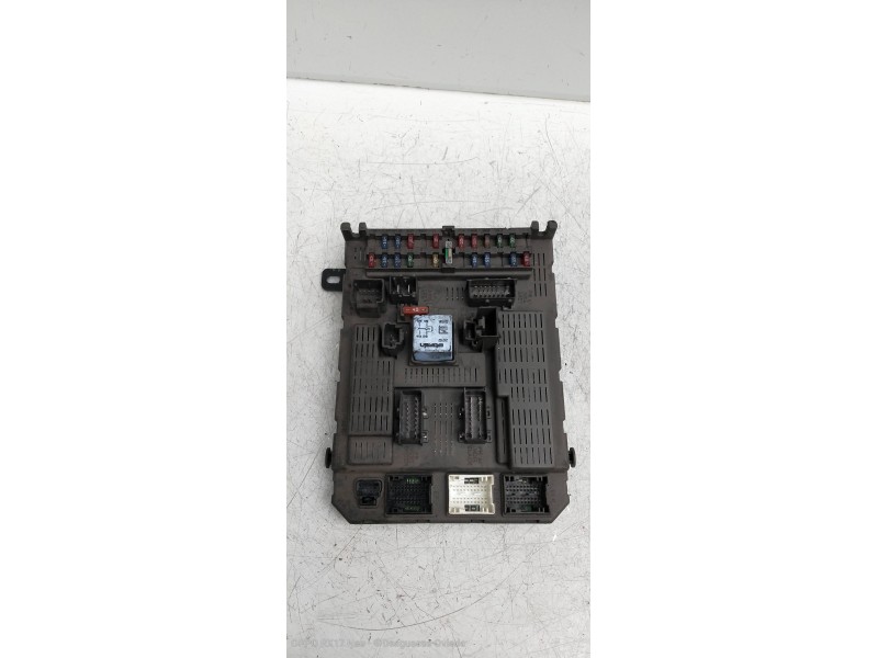 Recambio de caja reles / fusibles para citroen c5 berlina 2.0 hpi exclusive referencia OEM IAM 9647448280  