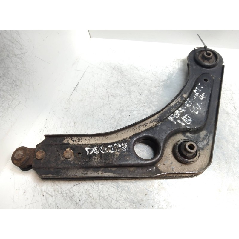 Recambio de brazo suspension inferior delantero izquierdo para ford escort berlina/turnier 1.8 16v cat referencia OEM IAM   
