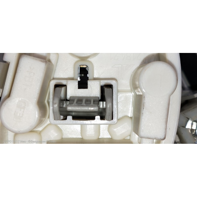 Recambio de piloto trasero izquierdo interior para bmw serie 3 berlina (e90) 330i referencia OEM IAM 7154155 ELE26Y 