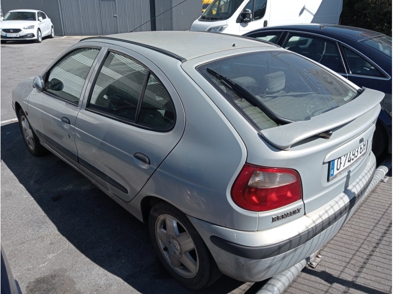 renault megane i fase 2 berlina (ba0) del año 2000