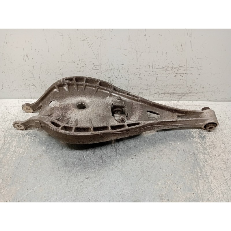Recambio de brazo suspension inferior trasero izquierdo para bmw serie 3 berlina (e46) 320d referencia OEM IAM   