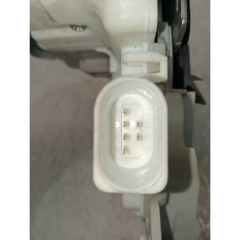 Recambio de motor cierre centralizado delantero izquierdo para audi a6 avant (4gd) 2.0 tdi ultra referencia OEM IAM 8J1837015F  