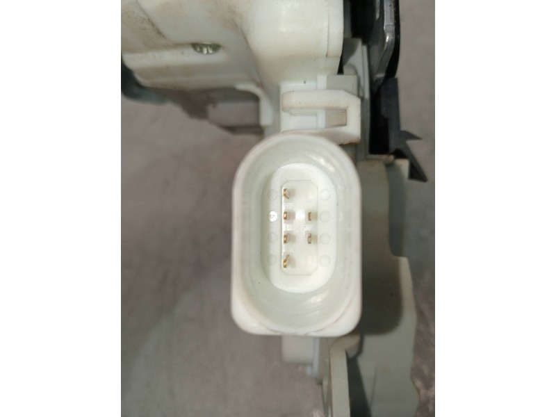 Recambio de motor cierre centralizado delantero izquierdo para audi a6 avant (4gd) 2.0 tdi ultra referencia OEM IAM 8J1837015F  