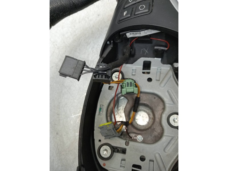 Recambio de volante para bmw x1 (e84) sdrive 16d referencia OEM IAM 676989401 305617099E06AC 