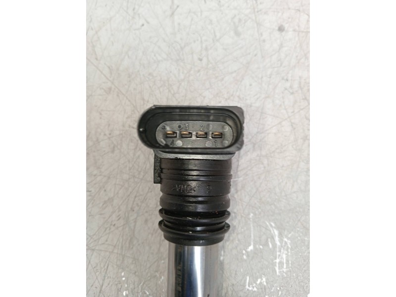 Recambio de bobina encendido para audi a4 berlina (8e) 2.0 referencia OEM IAM 06A905115D 18251001 