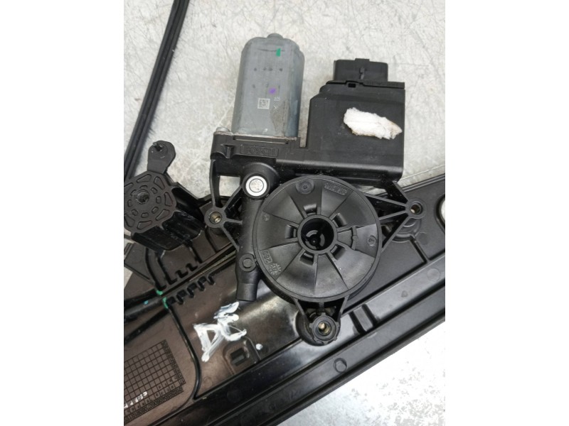 Recambio de elevalunas delantero derecho para opel grandland x excellence referencia OEM IAM 9815404080  