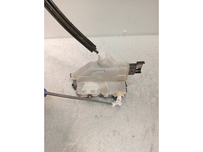 Recambio de motor cierre centralizado delantero derecho para opel grandland x excellence referencia OEM IAM 16943119 6168X065315