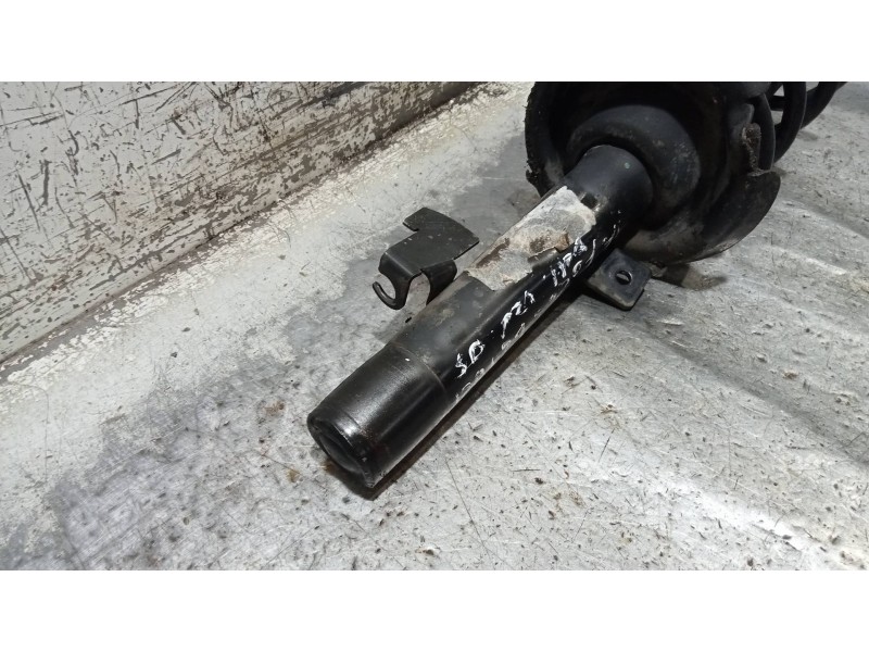 Recambio de amortiguador delantero izquierdo para ford focus berlina (cap) ghia referencia OEM IAM 4M5118K001ABC  