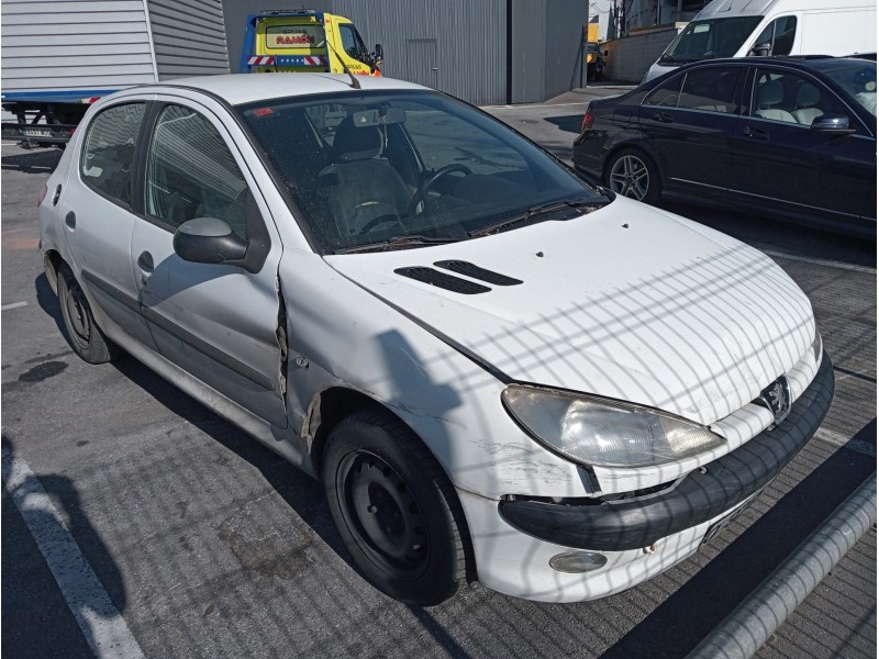 peugeot 206 berlina del año 1999