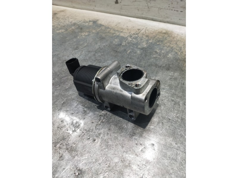 Recambio de valvula egr para opel vectra c caravan elegance referencia OEM IAM   