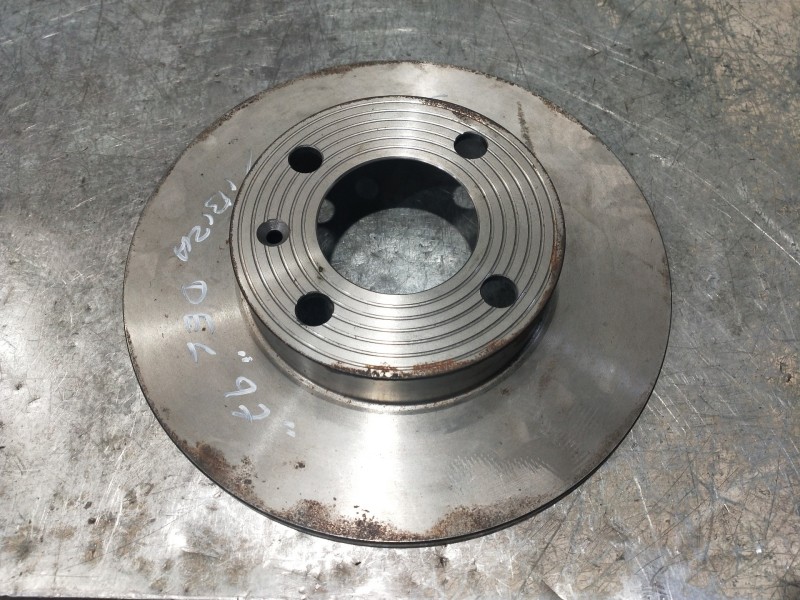 Recambio de disco freno delantero para seat cordoba berlina (6k2) referencia OEM IAM    Recambio de disco freno delantero para seat cordoba berlina (6k2) referencia OEM IAM