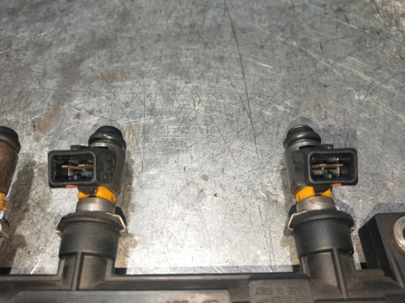 Recambio de rampa inyectora para fiat grande punto (199) 1.4 cat referencia OEM IAM   