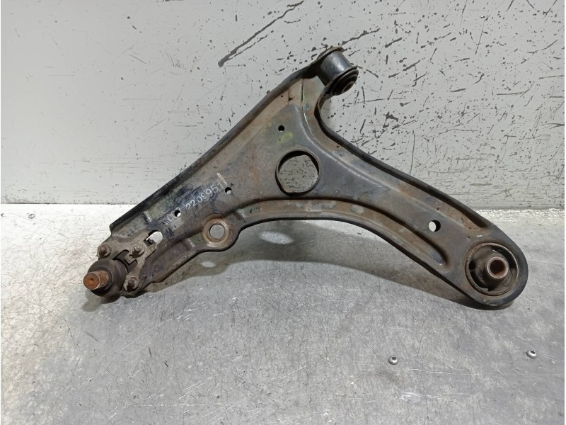 Recambio de brazo suspension inferior delantero izquierdo para seat toledo (1l) se referencia OEM IAM    Recambio de brazo suspension inferior delantero izquierdo para seat toledo (1l) se referencia OEM IAM