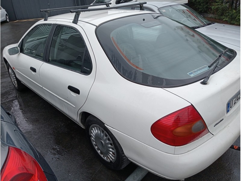 ford mondeo berlina (gd) del año 2000
