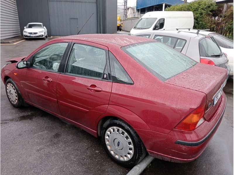 ford focus berlina (cak) del año 2003