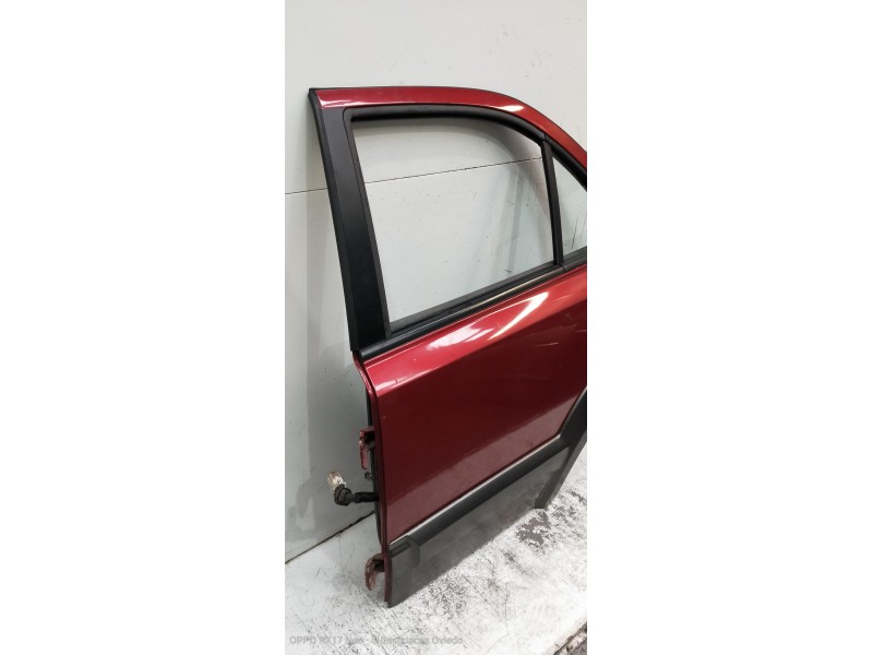 Recambio de puerta trasera izquierda para kia sorento 2.5 crdi vgt ex1 referencia OEM IAM   5P