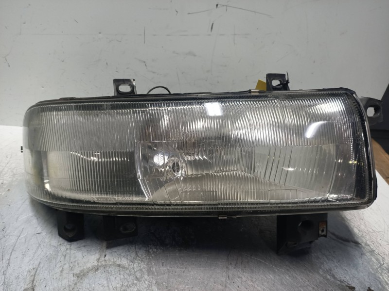 Recambio de faro derecho para renault mascott 2.8 diesel referencia OEM IAM   