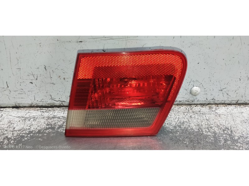 Recambio de piloto trasero derecho interior para bmw serie 3 touring (e46) 320d referencia OEM IAM 8374810  