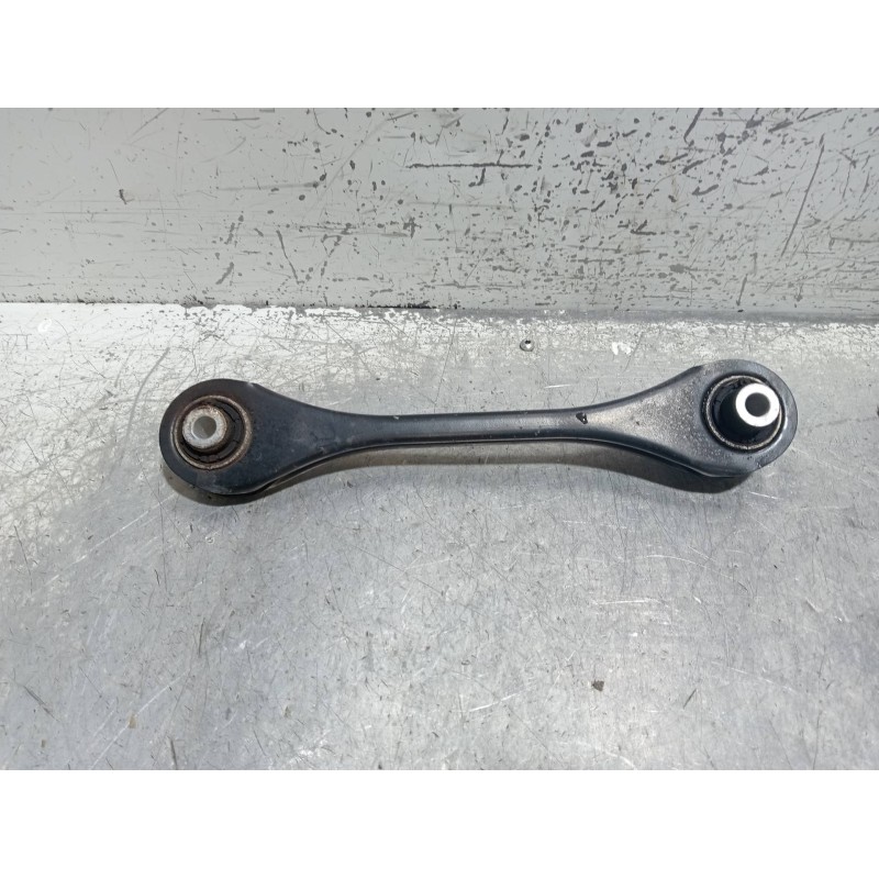 Recambio de brazo suspension superior trasero derecho para audi a3 sportback (8vf) basic e-tron referencia OEM IAM 5Q0501529F  