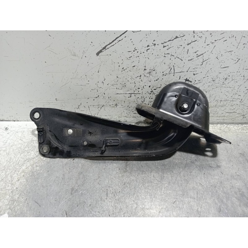 Recambio de brazo suspension superior trasero izquierdo para audi a3 sportback (8vf) basic e-tron referencia OEM IAM 5Q0505225C 