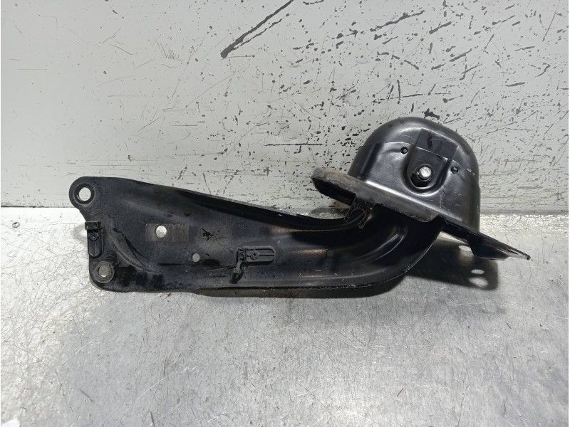 Recambio de brazo suspension superior trasero izquierdo para audi a3 sportback (8vf) basic e-tron referencia OEM IAM 5Q0505225C 