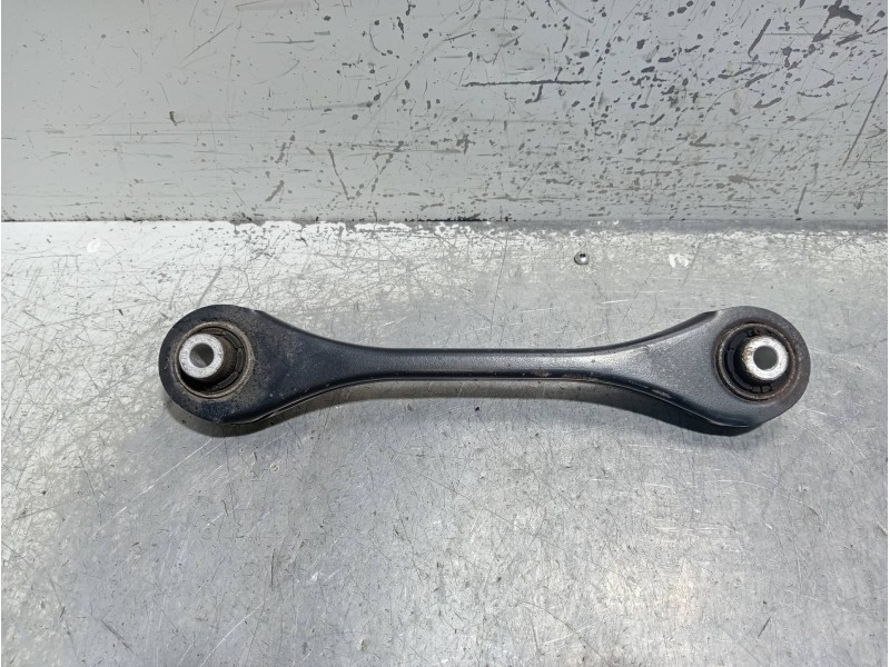 Recambio de brazo suspension superior trasero izquierdo para audi a3 sportback (8vf) basic e-tron referencia OEM IAM 5Q0501529F 