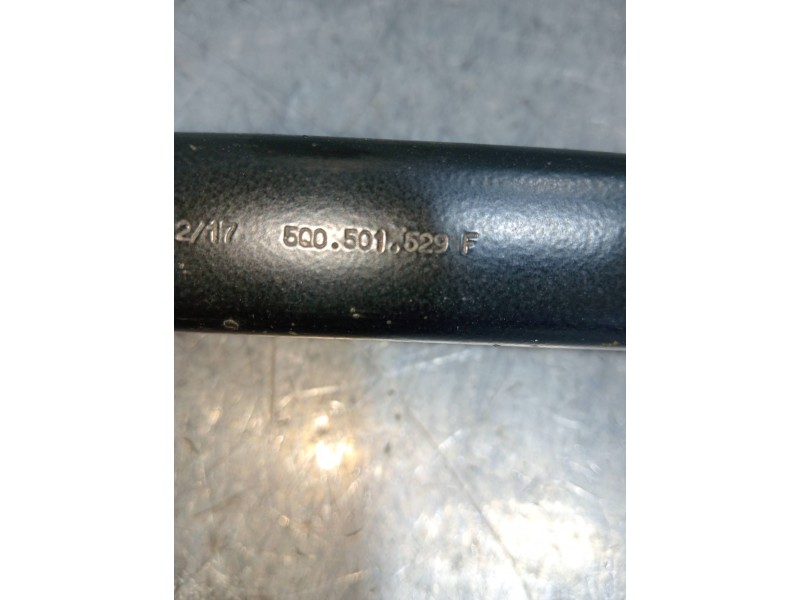 Recambio de brazo suspension superior trasero izquierdo para audi a3 sportback (8vf) basic e-tron referencia OEM IAM 5Q0501529F 