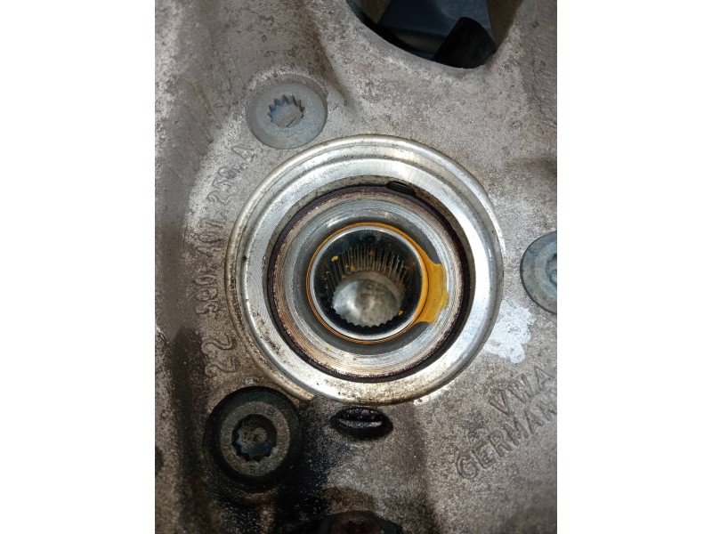 Recambio de mangueta delantera derecha para audi a3 sportback (8vf) basic e-tron referencia OEM IAM 5Q0407258A  