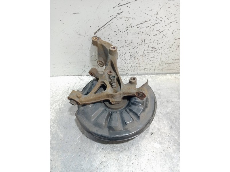 Recambio de mangueta trasera derecha para audi a3 sportback (8vf) basic e-tron referencia OEM IAM   