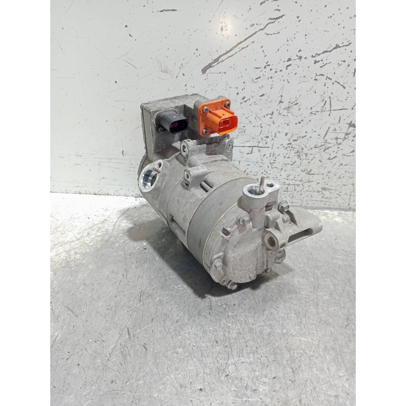 Recambio de compresor aire acondicionado para audi a3 sportback (8vf) basic e-tron referencia OEM IAM 5QE816803  